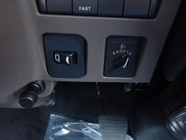 MITSUBISHI CANTER 2025 Image 31