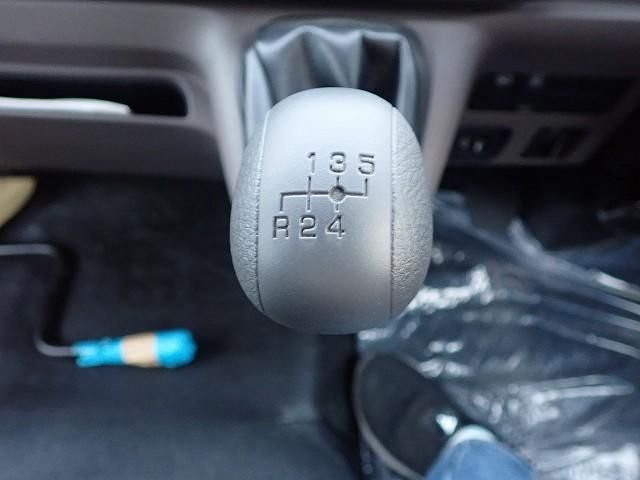 MITSUBISHI CANTER 2025 Image 31