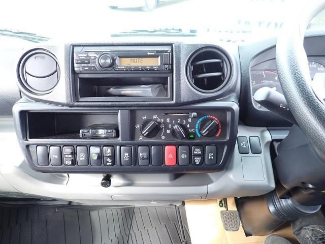 HINO DUTRO 2024 Image 31