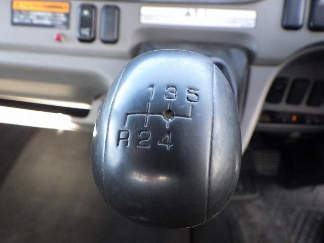 MITSUBISHI CANTER 2019 Image 31