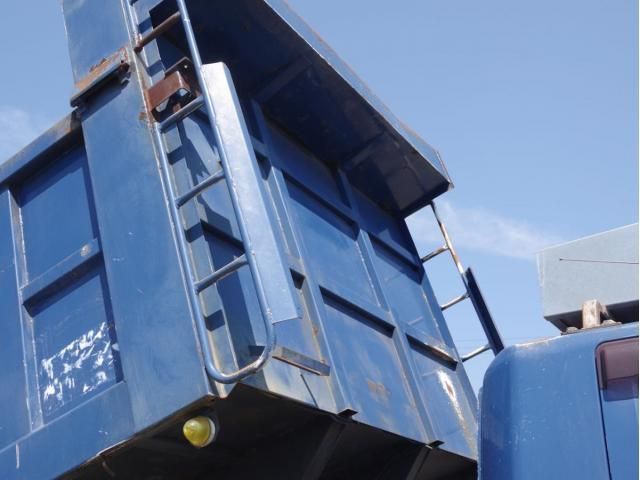 MITSUBISHI FUSOU FIGHTER 2013 Image 31