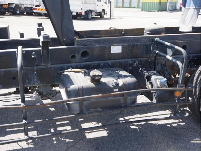 MITSUBISHI FUSOU FIGHTER 2013 Image 31