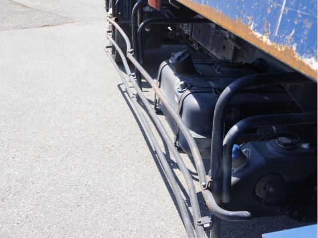 MITSUBISHI FUSOU FIGHTER 2013 Image 31