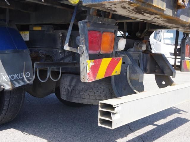 MITSUBISHI FUSOU FIGHTER 2013 Image 31