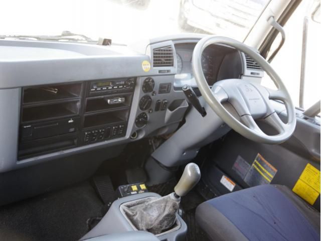 MITSUBISHI FUSOU FIGHTER 2013 Image 31