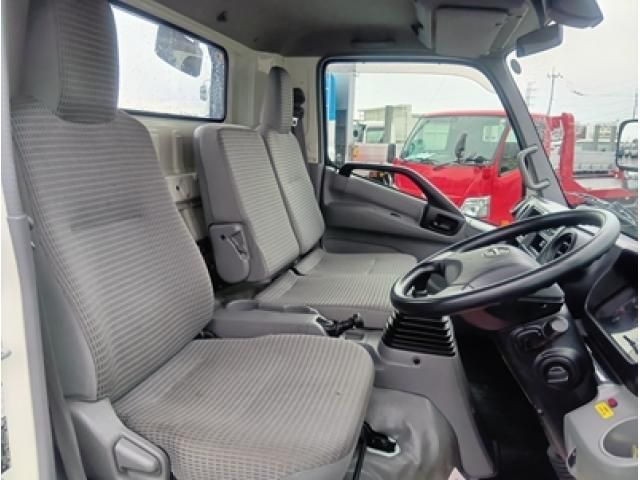 HINO DUTRO 2018 Image 31