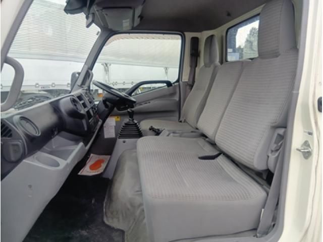 HINO DUTRO 2018 Image 31