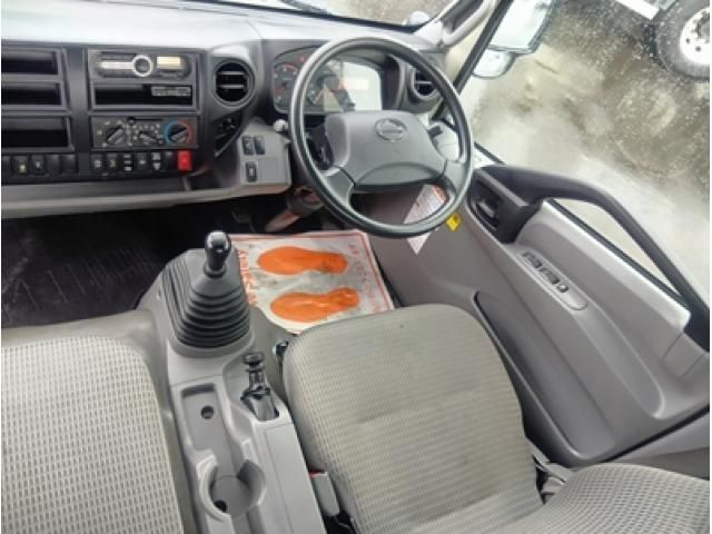 HINO DUTRO 2018 Image 31