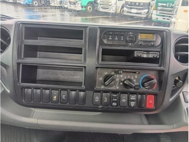 HINO DUTRO 2018 Image 31