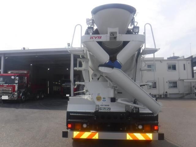 ISUZU GIGA 2024 Image 31