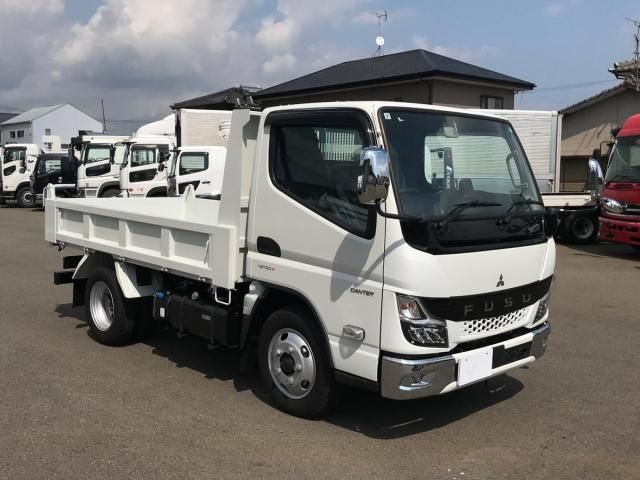 MITSUBISHI CANTER 2024 Image 31