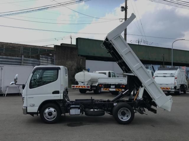 MITSUBISHI CANTER 2024 Image 31