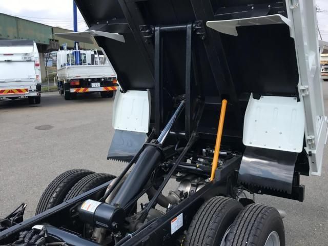 MITSUBISHI CANTER 2024 Image 31