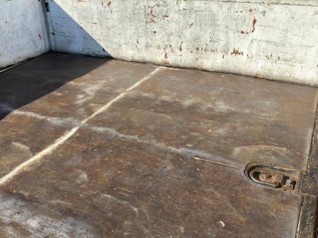 MITSUBISHI CANTER 2012 Image 31