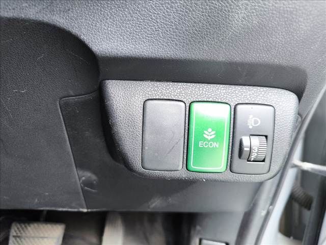 HONDA FIT 2011 Image 31