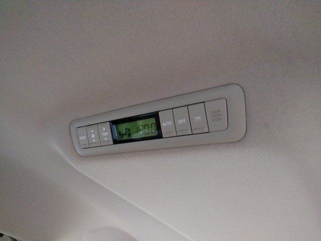 TOYOTA ALPHARD G 2004 Image 31