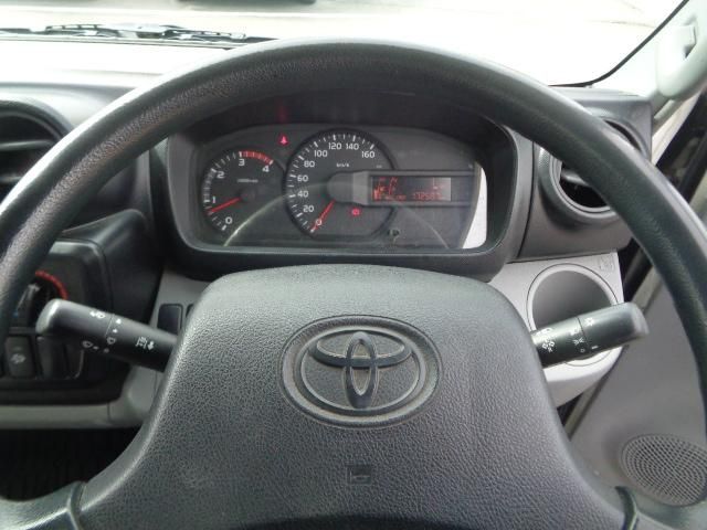 TOYOTA DYNA 2014 Image 31