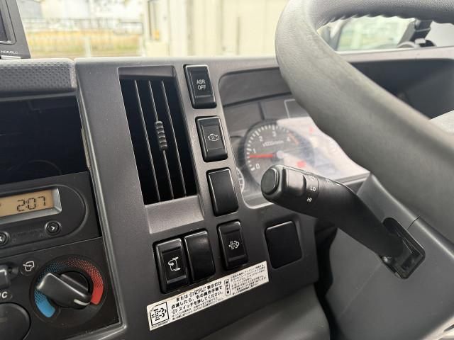 ISUZU ELF 2015 Image 31