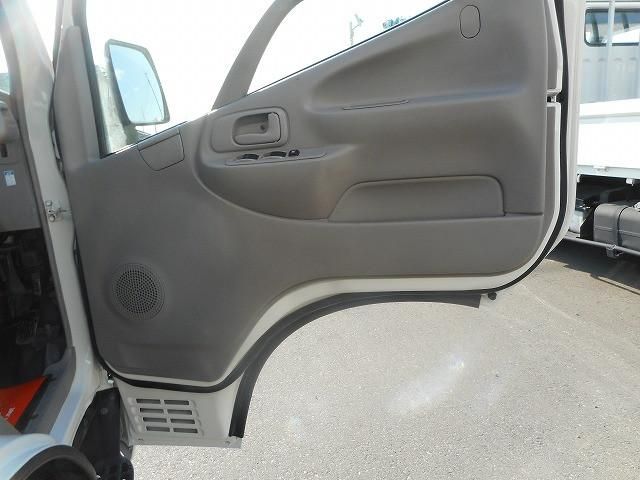 TOYOTA DYNA 2013 Image 31