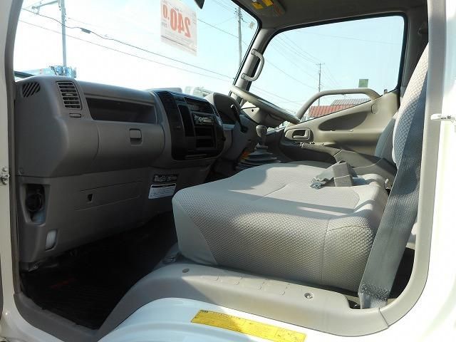 TOYOTA DYNA 2013 Image 31