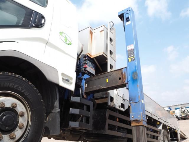 MITSUBISHI FUSOU FIGHTER 2010 Image 31