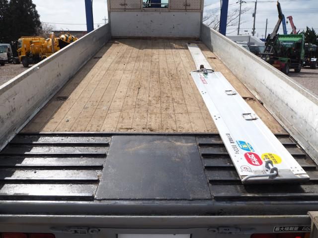 MITSUBISHI FUSOU FIGHTER 2010 Image 31