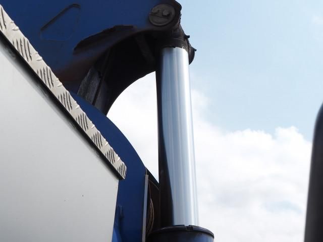 MITSUBISHI FUSOU FIGHTER 2010 Image 31