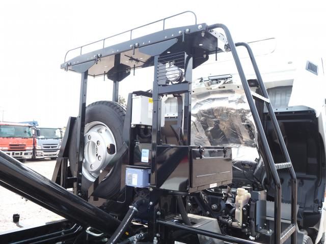 MITSUBISHI FUSOU FIGHTER 2025 Image 31