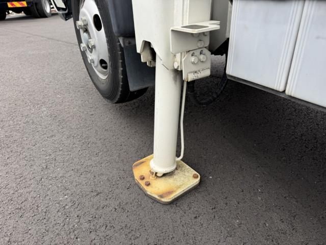 HINO DUTRO 2017 Image 31