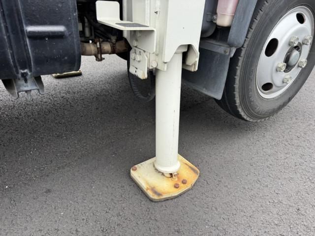 HINO DUTRO 2017 Image 31