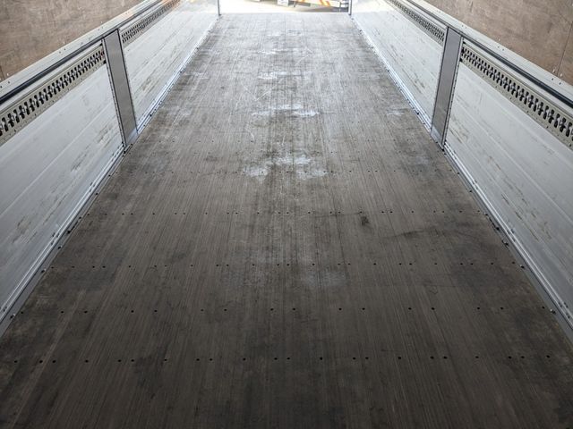 NISSAN DIESEL QUON 2025 Image 31