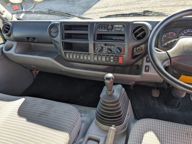 TOYOTA DYNA 2017 Image 31