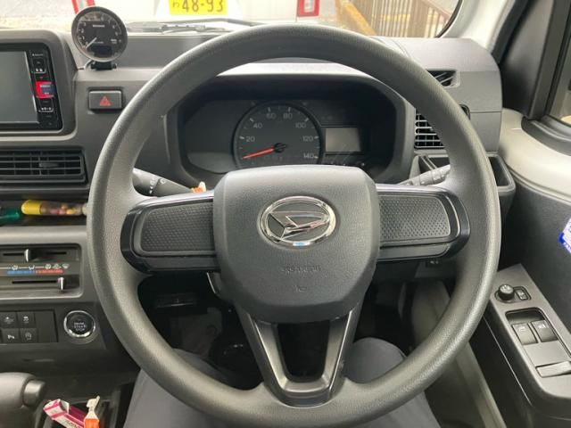 DAIHATSU HIJET TRUCK 4WD 2022 Image 31