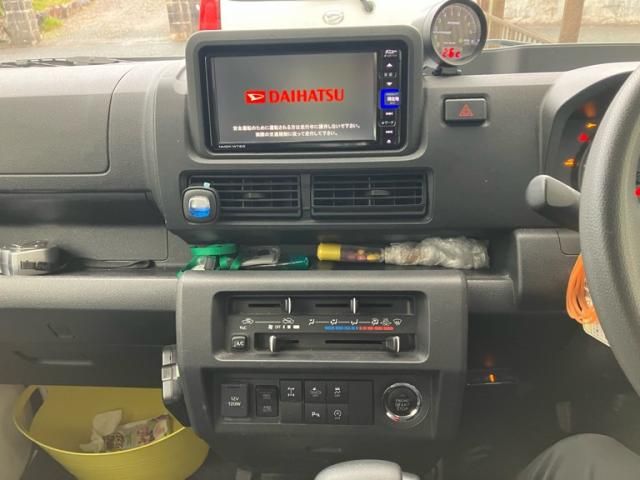 DAIHATSU HIJET TRUCK 4WD 2022 Image 31