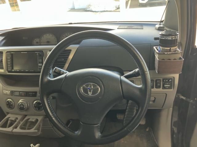 TOYOTA VOXY 4WD 2003 Image 31