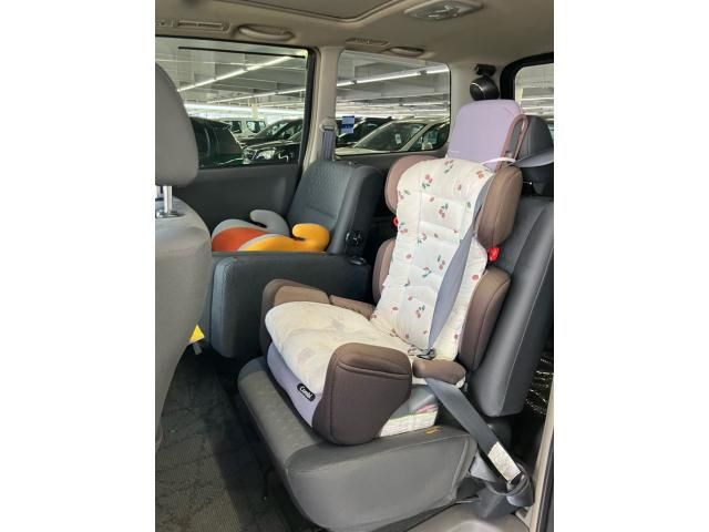 TOYOTA VOXY 4WD 2003 Image 31