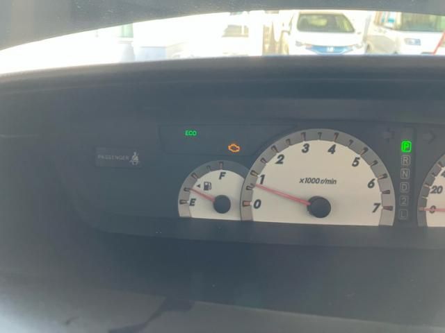 TOYOTA VOXY 4WD 2003 Image 31