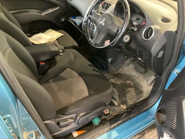 MITSUBISHI COLT 2011 Image 31