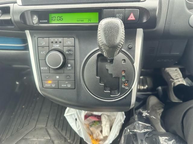 TOYOTA WISH 2010 Image 31