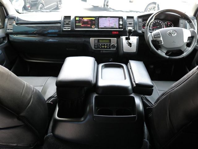 TOYOTA HIACE WAGON 2017 Image 31