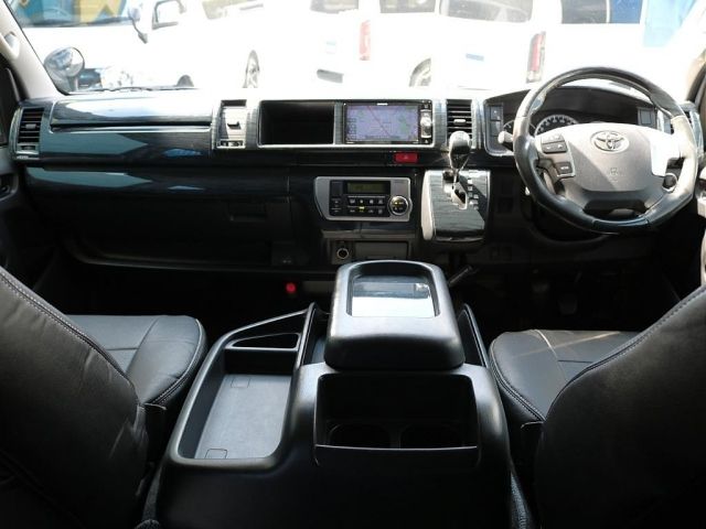 TOYOTA HIACE WAGON 2018 Image 31