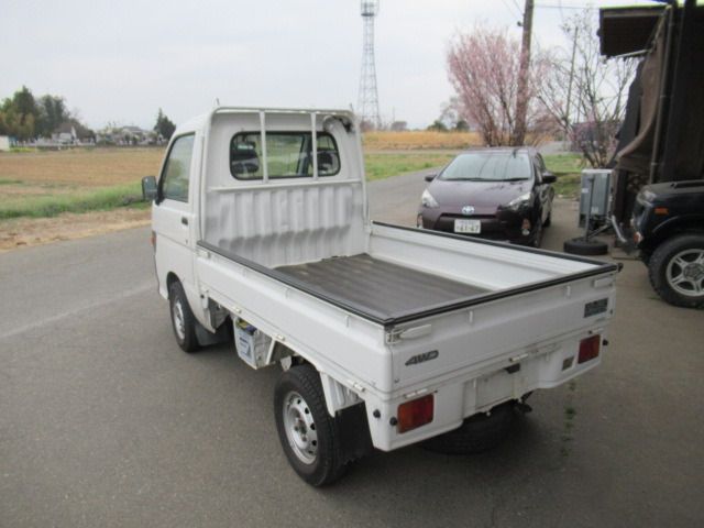 DAIHATSU HIJET DUMP 4WD 1998 Image 31