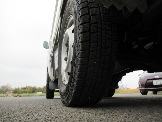 DAIHATSU HIJET DUMP 4WD 1998 Image 31