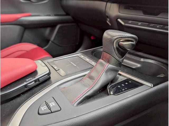 TOYOTA LEXUS UX250H 2019 Image 31