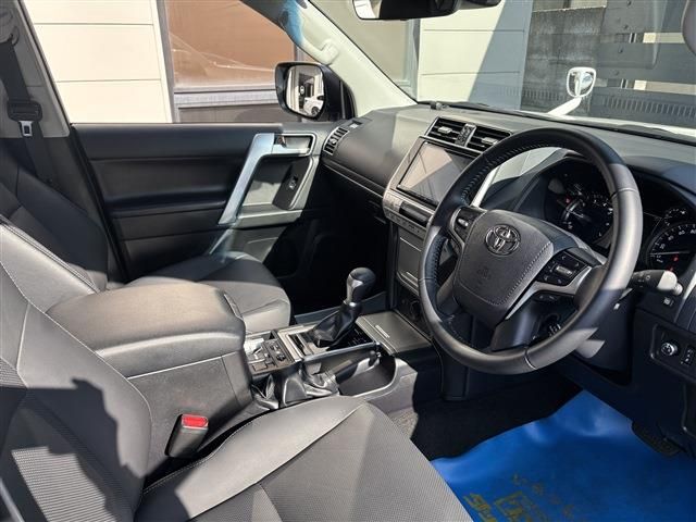 TOYOTA LANDCRUISER PRADO 2023 Image 31