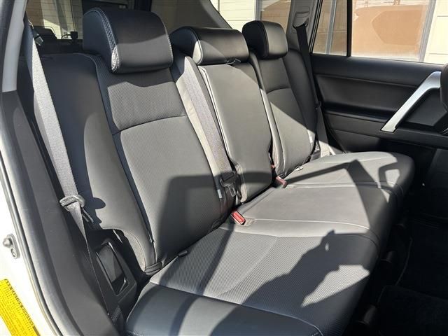 TOYOTA LANDCRUISER PRADO 2023 Image 31