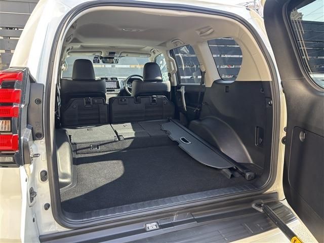 TOYOTA LANDCRUISER PRADO 2023 Image 31