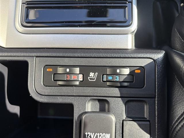 TOYOTA LANDCRUISER PRADO 2023 Image 31