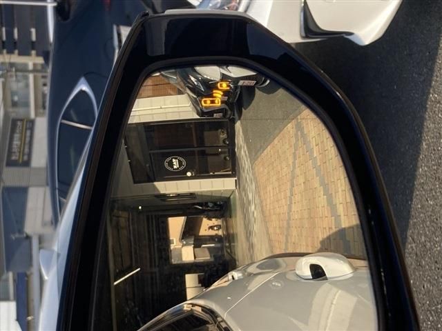 TOYOTA LEXUS UX250H 2023 Image 31