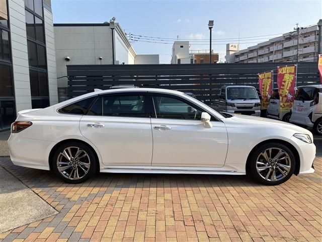 TOYOTA CROWN SEDAN HYBRID 2021 Image 31